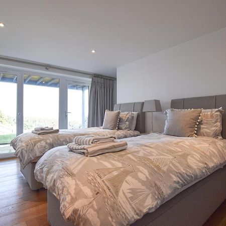Whispers - 4 Bedroom Modern Family Holiday Home In Salcombe Sleeps 8 Екстер'єр фото