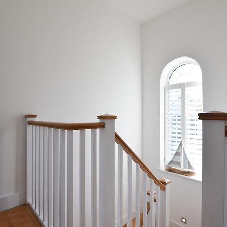 Whispers - 4 Bedroom Modern Family Holiday Home In Salcombe Sleeps 8 Екстер'єр фото
