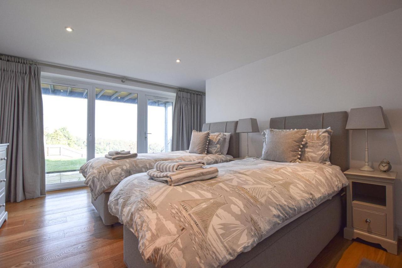 Whispers - 4 Bedroom Modern Family Holiday Home In Salcombe Sleeps 8 Екстер'єр фото